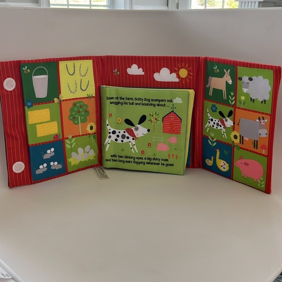 Kane Miller Farmyard Tummy Time soft baby books - Picture 5 of 6